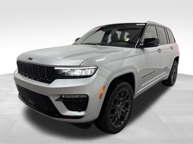 new 2025 Jeep Grand Cherokee car, priced at $68,374