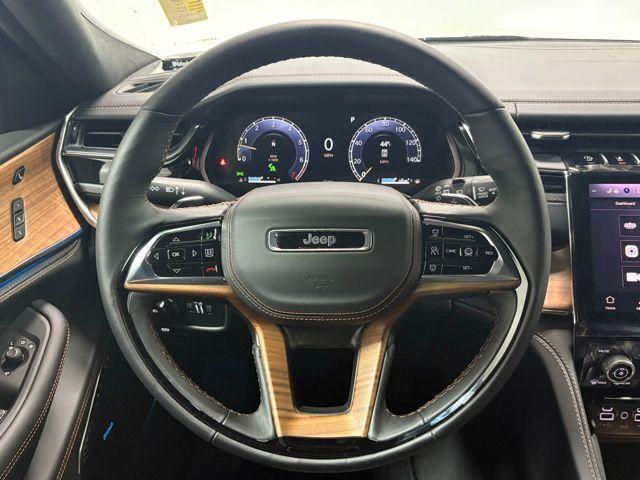 new 2025 Jeep Grand Cherokee car, priced at $68,374