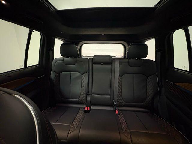 new 2025 Jeep Grand Cherokee car, priced at $68,374