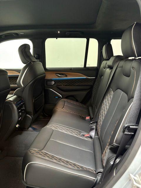 new 2025 Jeep Grand Cherokee car, priced at $68,374