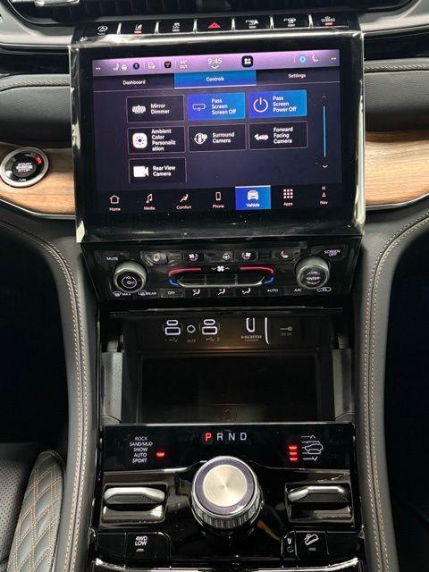 new 2025 Jeep Grand Cherokee car, priced at $68,374