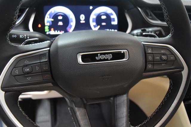 new 2025 Jeep Grand Cherokee car, priced at $49,923