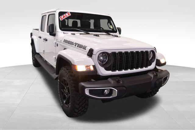 new 2025 Jeep Gladiator car, priced at $45,982