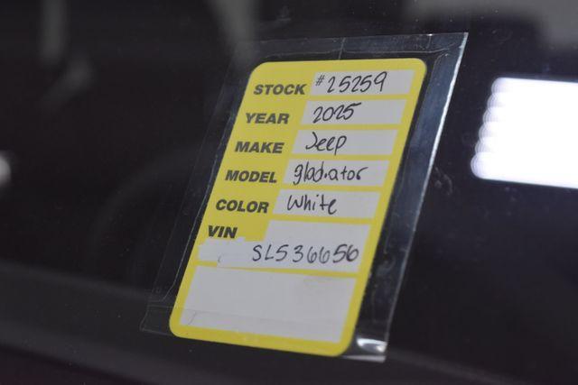 new 2025 Jeep Gladiator car, priced at $45,982