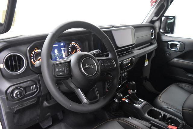 new 2025 Jeep Gladiator car, priced at $45,982