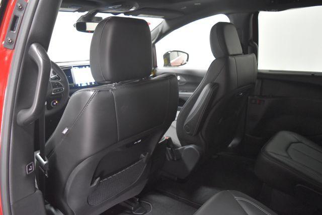new 2025 Chrysler Pacifica car, priced at $44,736
