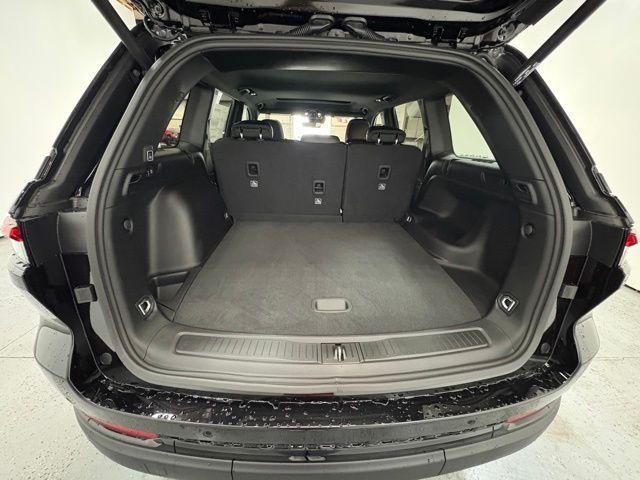 new 2025 Jeep Grand Cherokee car, priced at $46,064