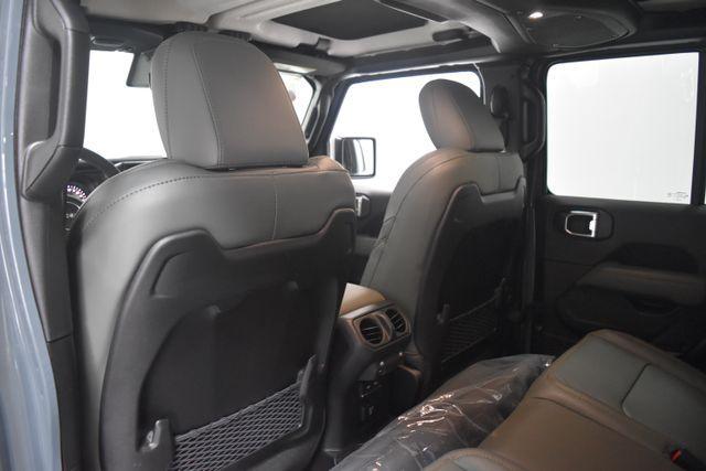 new 2025 Jeep Gladiator car, priced at $58,938