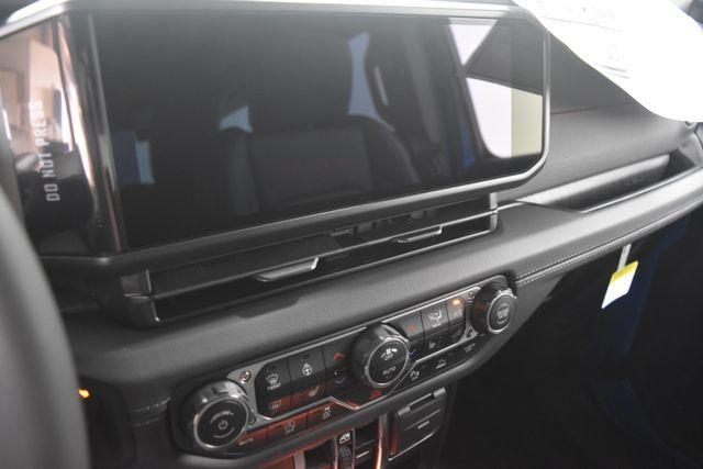 new 2025 Jeep Wrangler car, priced at $69,233