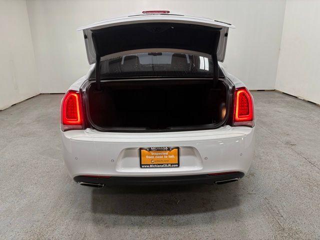 used 2022 Chrysler 300 car, priced at $29,991