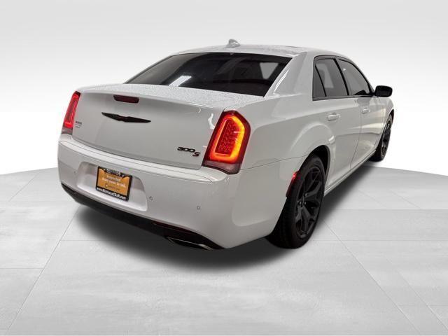 used 2022 Chrysler 300 car, priced at $29,991