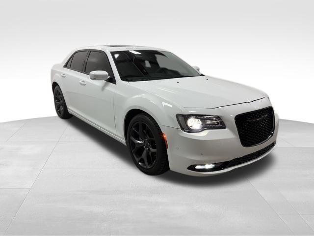 used 2022 Chrysler 300 car, priced at $29,991
