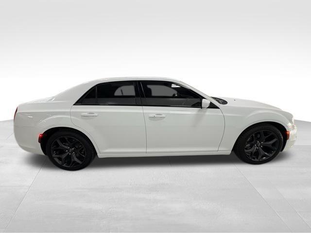used 2022 Chrysler 300 car, priced at $29,991