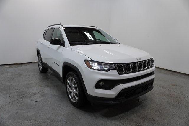 new 2024 Jeep Compass car, priced at $35,297