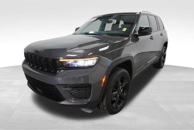 new 2024 Jeep Grand Cherokee car, priced at $46,388