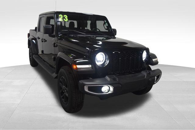 used 2023 Jeep Gladiator car, priced at $31,962