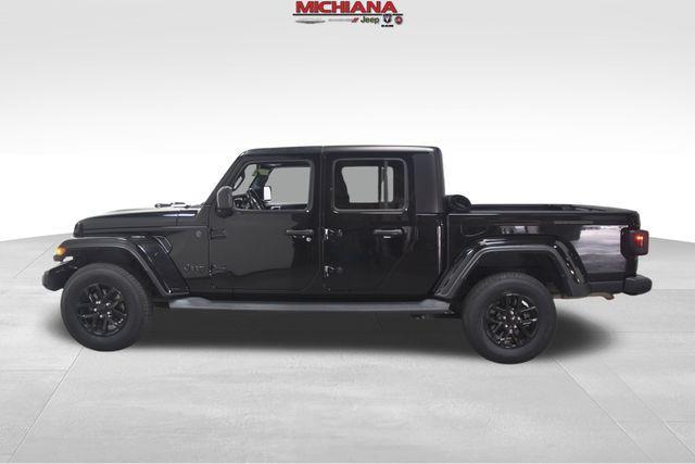 used 2023 Jeep Gladiator car, priced at $31,962