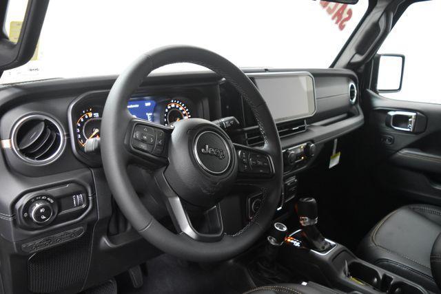 new 2025 Jeep Gladiator car, priced at $45,213