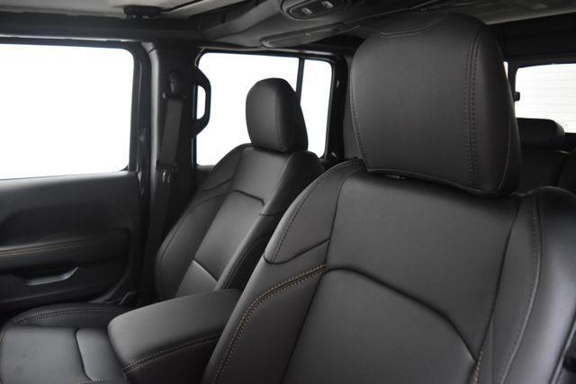 new 2025 Jeep Gladiator car, priced at $45,213
