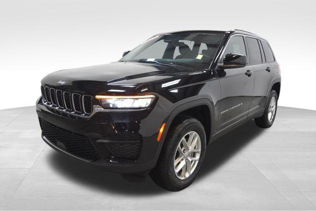 new 2025 Jeep Grand Cherokee car, priced at $42,083