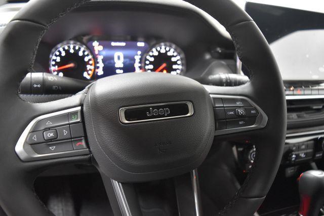 new 2025 Jeep Compass car, priced at $30,985