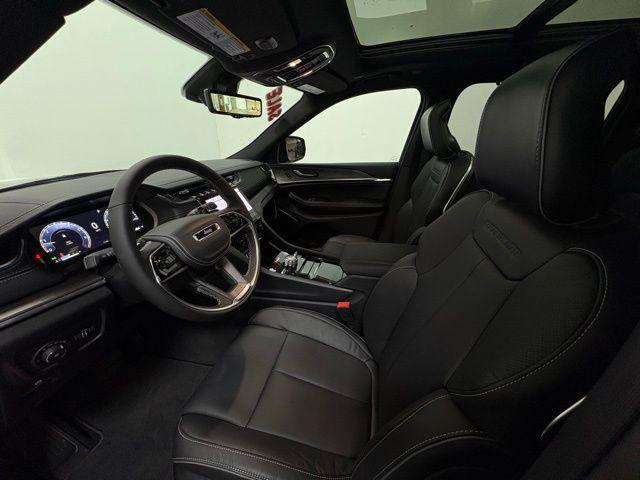 new 2025 Jeep Grand Cherokee car, priced at $60,098