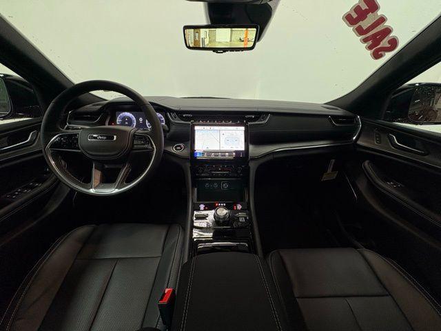 new 2025 Jeep Grand Cherokee car, priced at $60,098