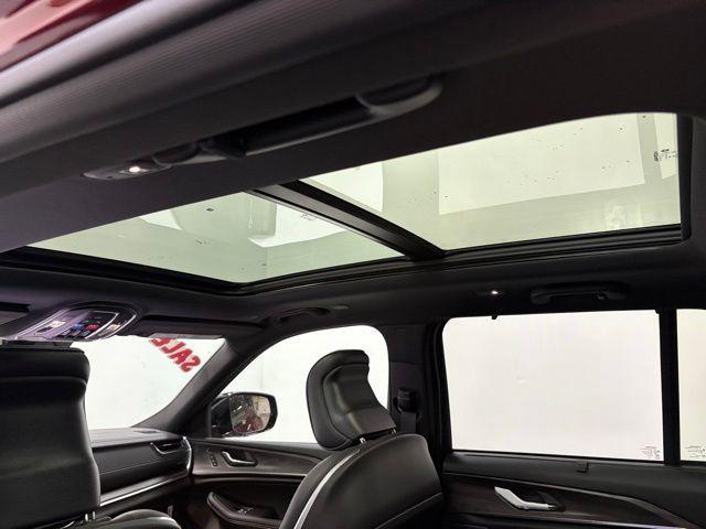 new 2025 Jeep Grand Cherokee car, priced at $60,098