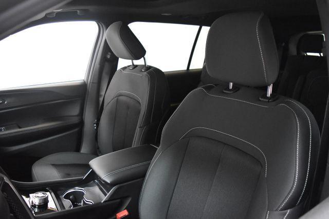 new 2025 Jeep Grand Cherokee L car, priced at $42,456