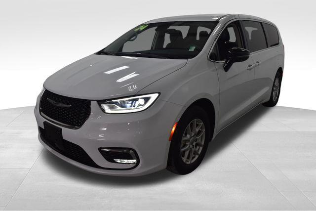 used 2024 Chrysler Pacifica car, priced at $31,988