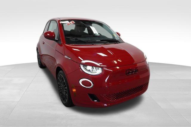 new 2024 FIAT 500e car, priced at $34,095