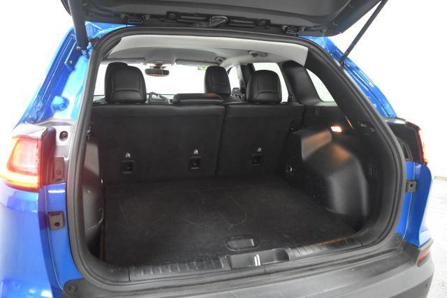 used 2023 Jeep Cherokee car, priced at $26,988