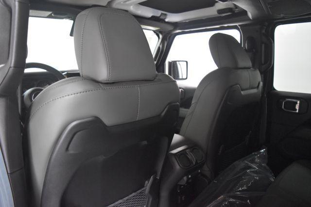 new 2025 Jeep Gladiator car, priced at $60,915