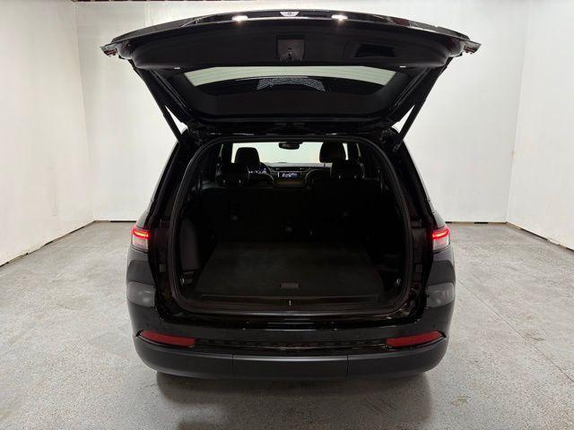 used 2023 Jeep Grand Cherokee car, priced at $31,988