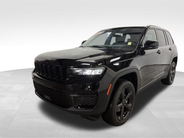 new 2025 Jeep Grand Cherokee car, priced at $46,064