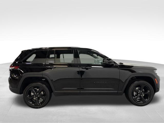 new 2025 Jeep Grand Cherokee car, priced at $46,064
