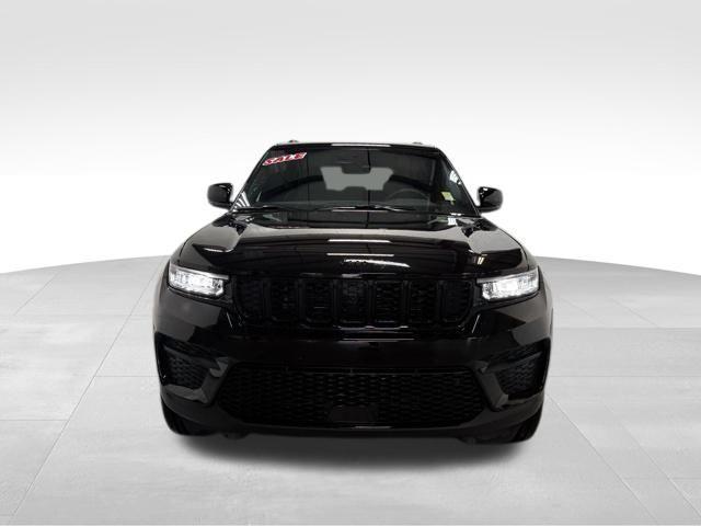 new 2025 Jeep Grand Cherokee car, priced at $46,064