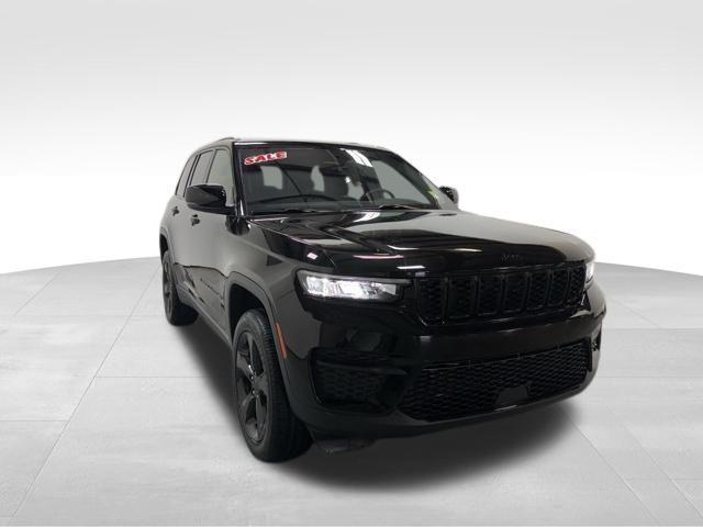 new 2025 Jeep Grand Cherokee car, priced at $46,064