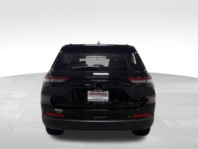new 2025 Jeep Grand Cherokee car, priced at $46,064