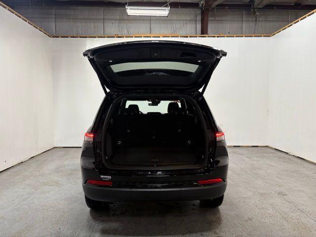 new 2025 Jeep Grand Cherokee car, priced at $46,064