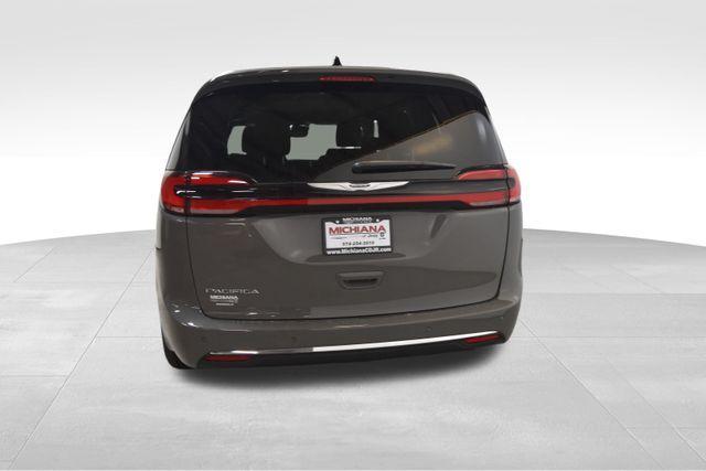 new 2025 Chrysler Pacifica car, priced at $45,580