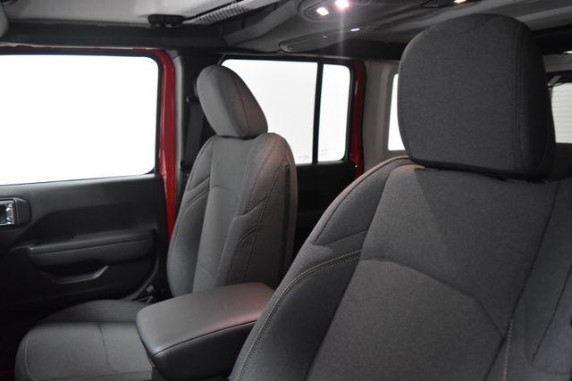 new 2025 Jeep Wrangler car, priced at $52,574