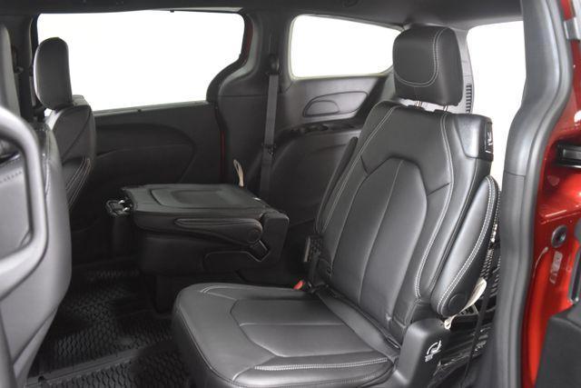 new 2025 Chrysler Pacifica car, priced at $43,667