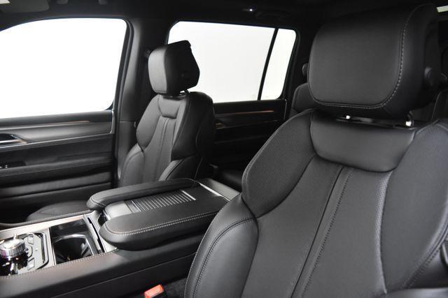 new 2025 Jeep Wagoneer car, priced at $70,017