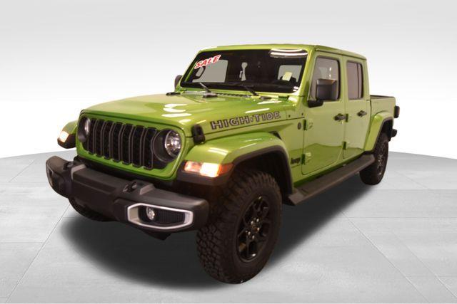 new 2025 Jeep Gladiator car, priced at $46,492