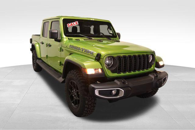 new 2025 Jeep Gladiator car, priced at $46,492