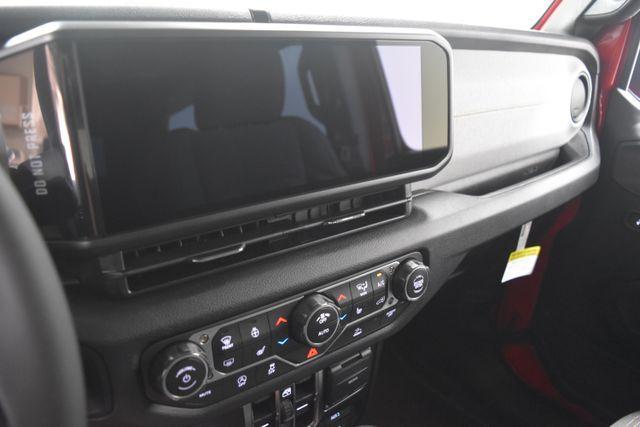 new 2025 Jeep Wrangler car, priced at $55,296