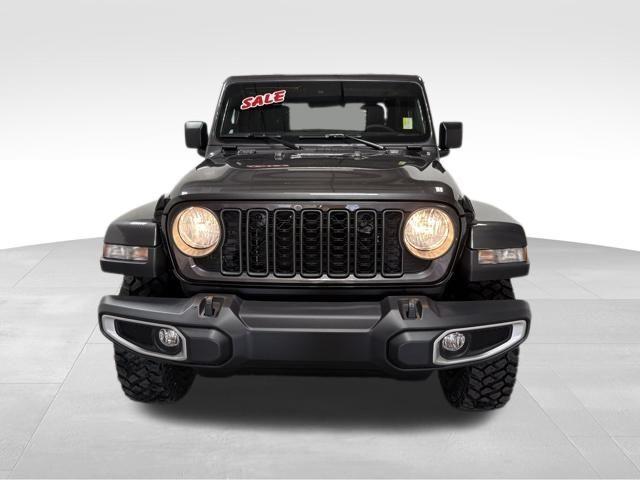 new 2025 Jeep Gladiator car, priced at $46,382