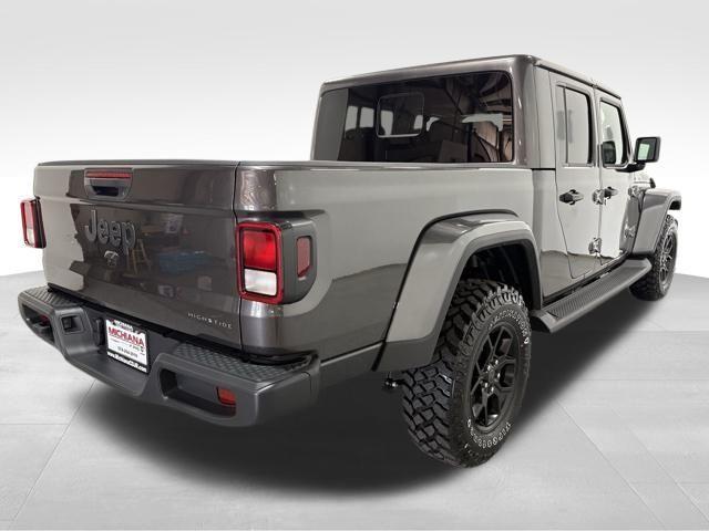 new 2025 Jeep Gladiator car, priced at $46,382