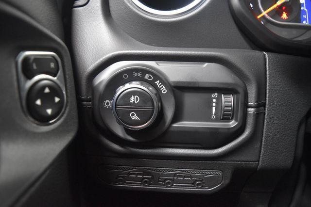 new 2025 Jeep Gladiator car, priced at $45,213